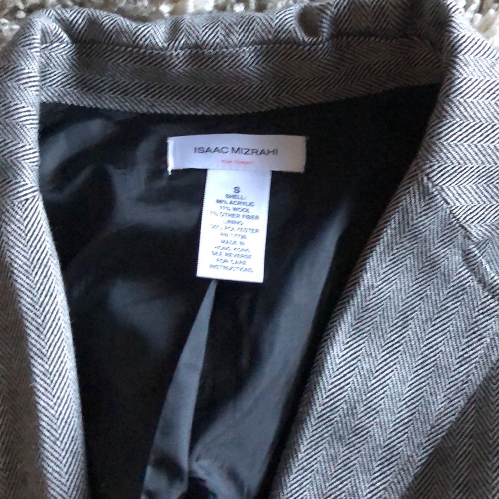 Blazer - Picture 2 of 7